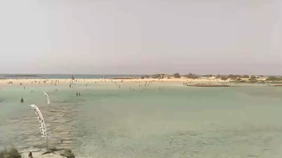 Live εικόνα από τη μαγική παραλία στο Ελαφονήσι Χανίων
