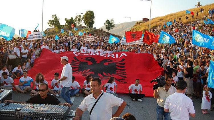 Προκαλούν οι Αλβανοί: Ετοιμάζουν πορεία οι Τσάμηδες για να τιμήσουν την… γενοκτονία