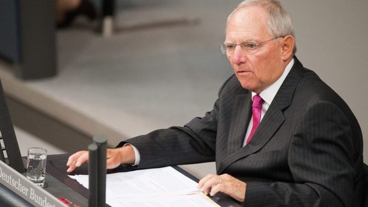 Σόιμπλε: Η ελάφρυνση του χρέους θα απαιτούσε τη λήψη μέτρων με τριψήφιο αριθμό δισεκατομμυρίων