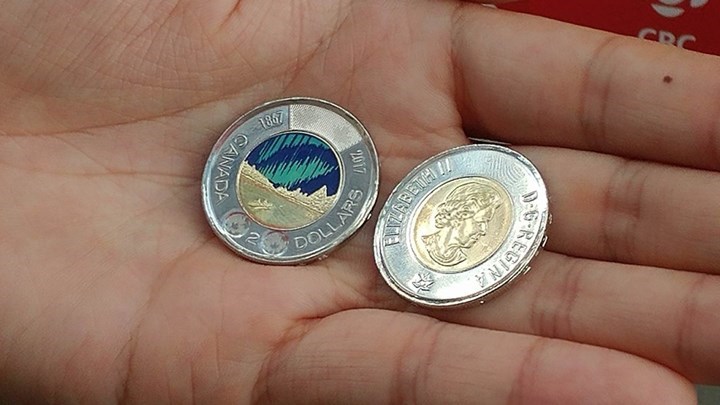 Νόμισμα που λάμπει στο σκοτάδι κόβει ο Καναδάς – ΦΩΤΟ