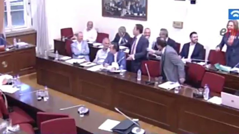 Καβγάς Παπαχριστόπουλου – Χριστοφιλοπούλου στην Εξεταστική για την Υγεία – ΒΙΝΤΕΟ