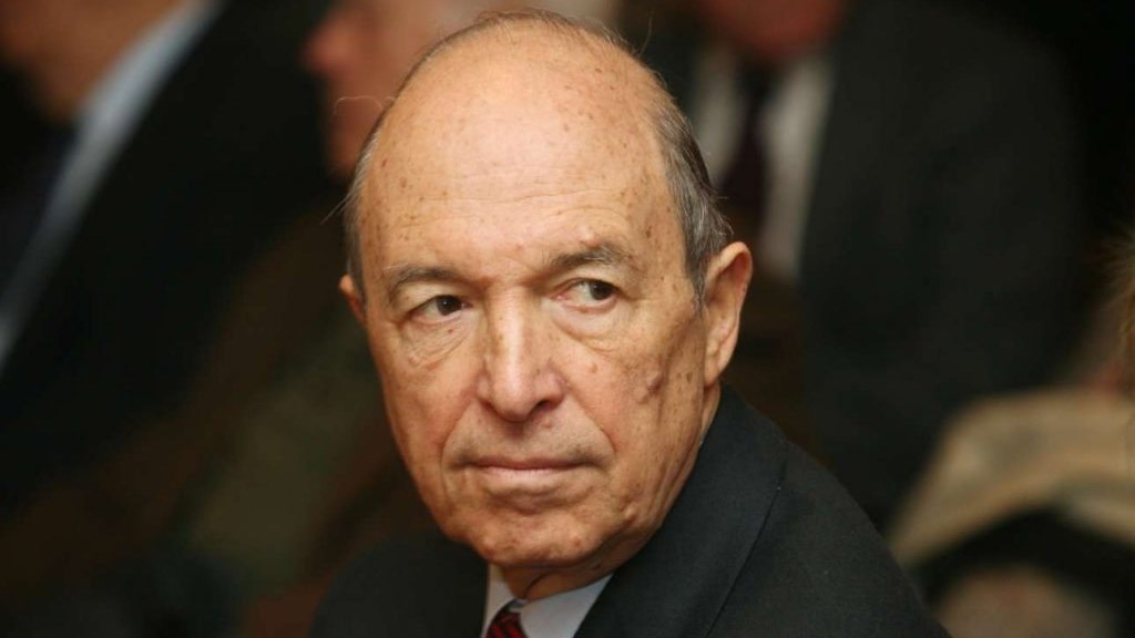 Εισαγγελική έρευνα για καταγγελίες που εμπλέκουν τον Σημίτη σε μίζες για το C4I