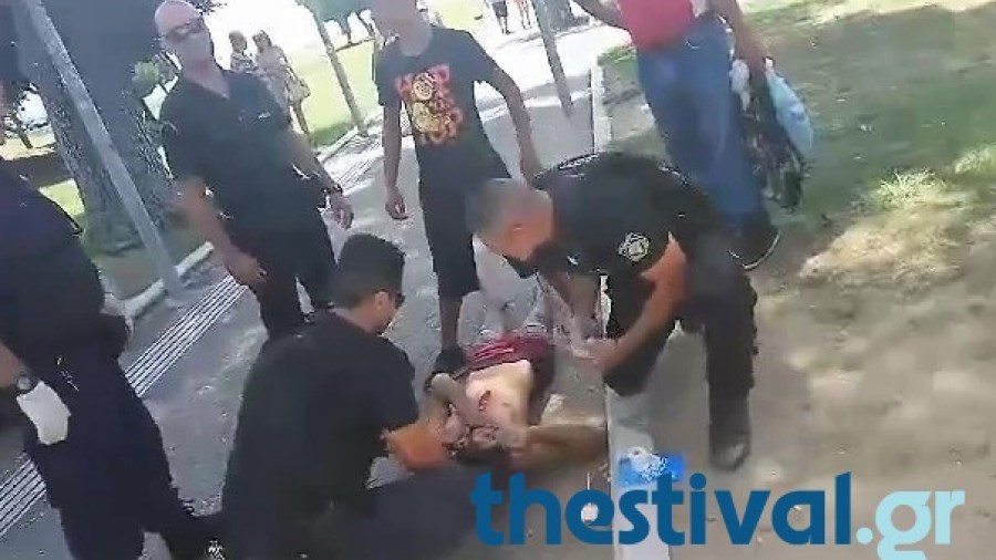 Βίντεο-σοκ: Μαχαίρωσαν Μαροκινό μπροστά στο Λευκό Πύργο