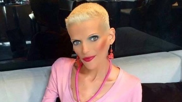 Οι φίλοι της Νανάς Καραγιάννη μιλούν για τη μάχη της με τη νευρική ανορεξία – ΒΙΝΤΕΟ