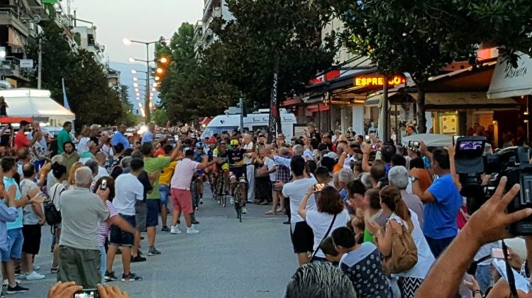 Επέστρεψε στα Τρίκαλα έχοντας διανύσει με το ποδήλατό του 7.000 χιλιόμετρα σε 22 μέρες – ΒΙΝΤΕΟ