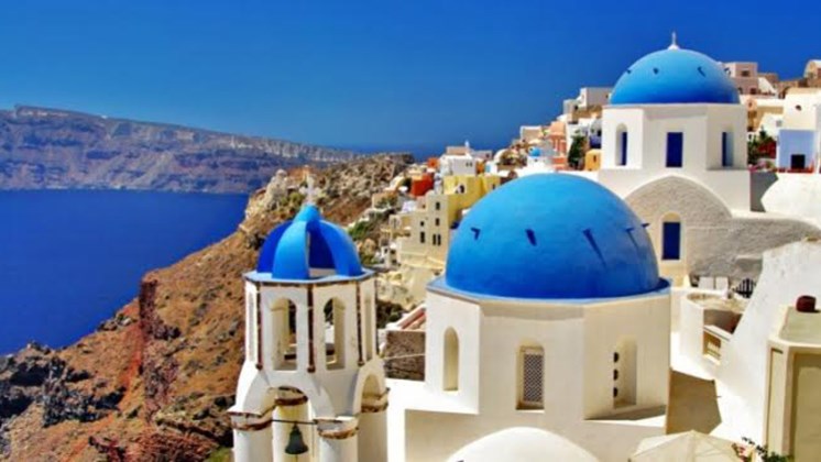 Ένα ελληνικό νησί στα 7 απίστευτα μέρη που πρέπει να επισκεφθούμε στη ζωή μας