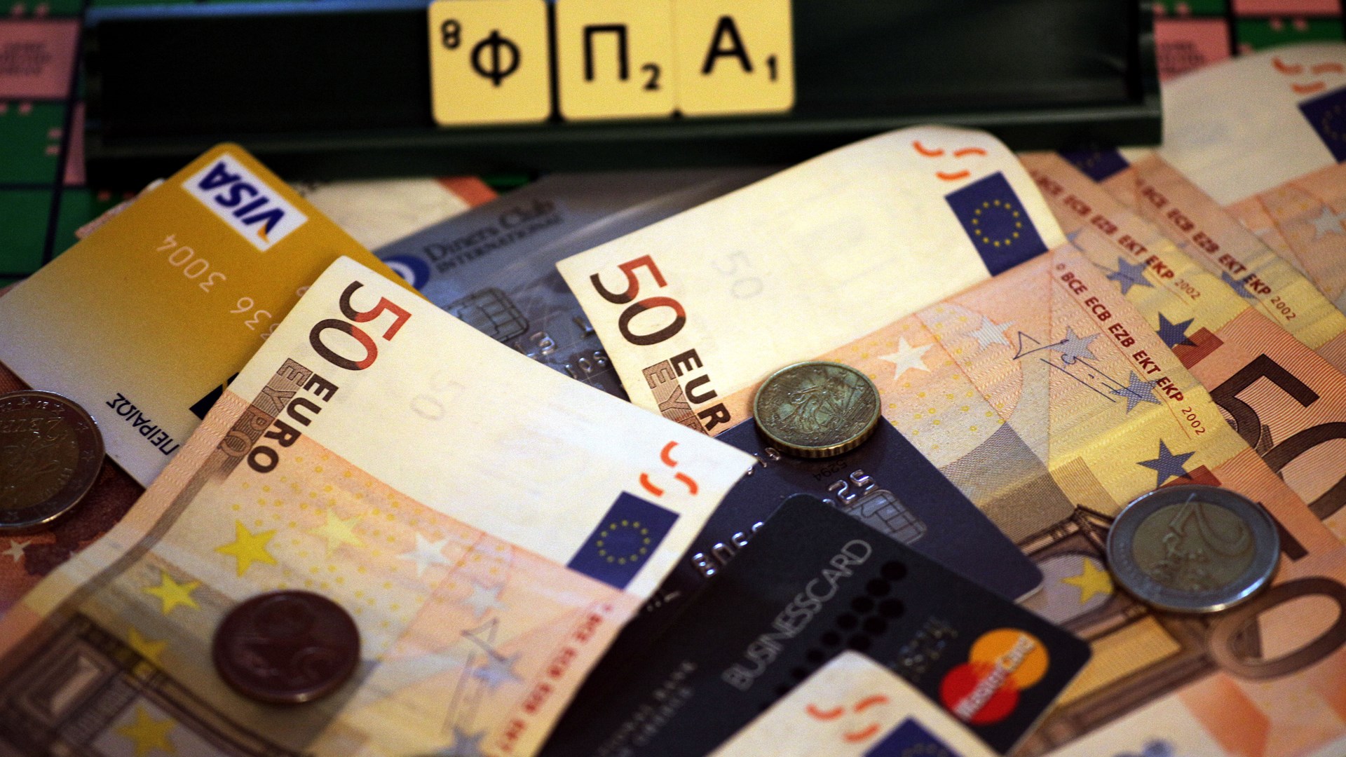 Ποια προϊόντα επιστρέφουν από σήμερα στον μειωμένο συντελεστή ΦΠΑ