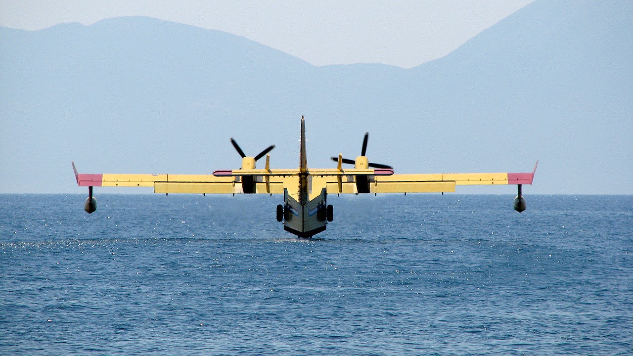 Υπό μερικό έλεγχο η πυρκαγιά στην Κορώνη – ΤΩΡΑ
