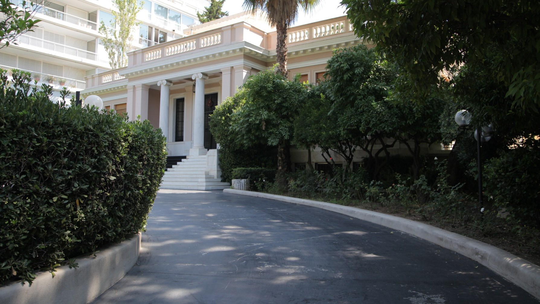 Κυβερνητικές πηγές: Με τον νέο νόμο αποκαθίσταται η τάξη στη διαχείριση των πνευματικών δικαιωμάτων