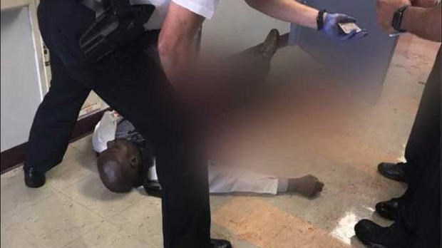 ΦΩΤΟ ντοκουμέντο: Ο δράστης της επίθεσης νεκρός μέσα στο νοσοκομείο του Μπρονξ