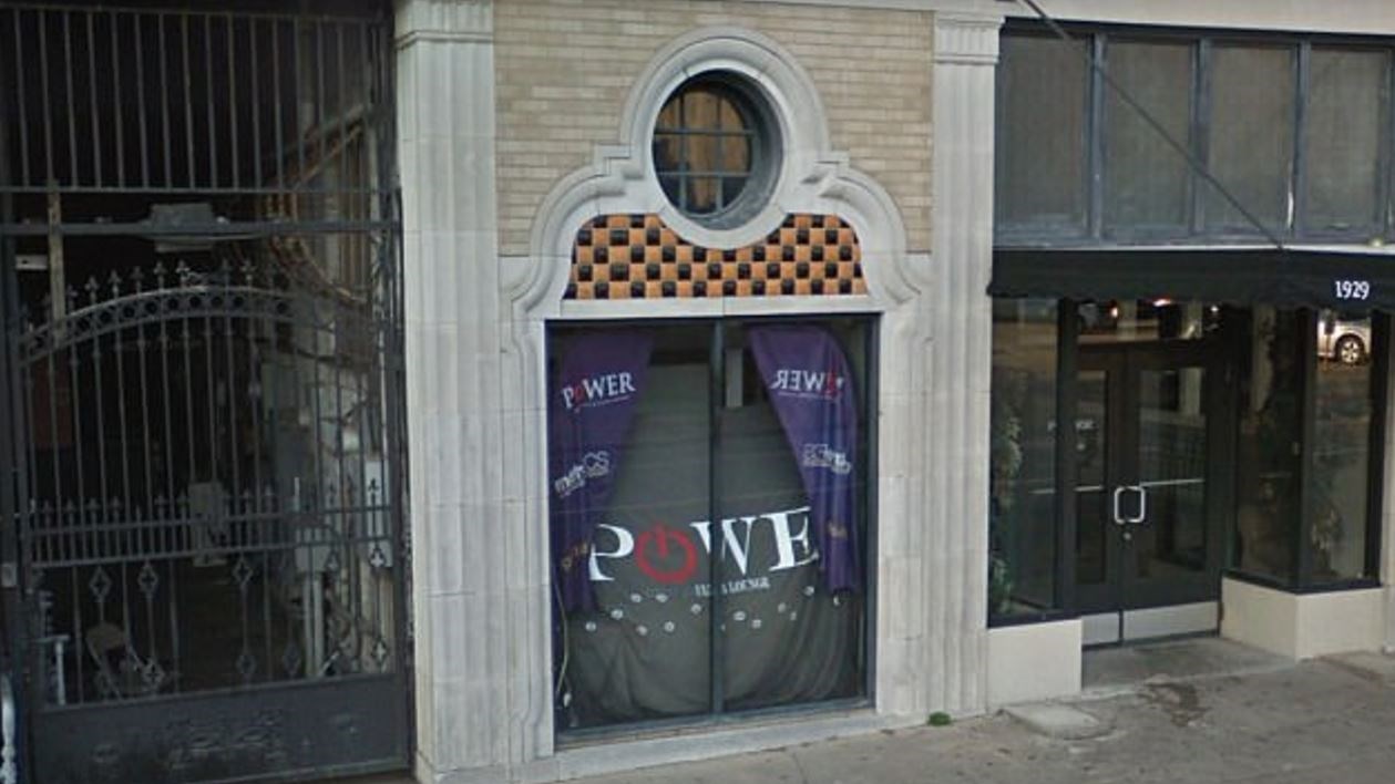 Στους 28 ανήλθε ο αριθμός των τραυματιών από τους πυροβολισμούς σε κλαμπ στις ΗΠΑ