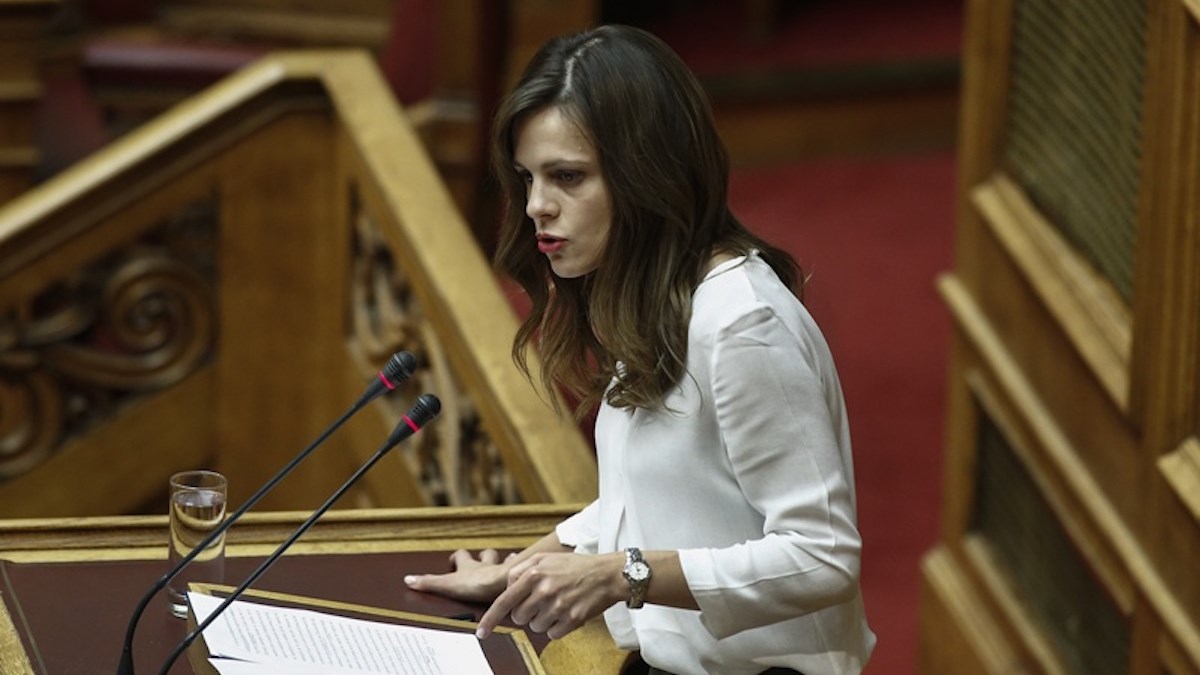 Νέες θέσεις εργασίας για 22.500 ανέργους προαναγγέλλει η Αχτσιόγλου