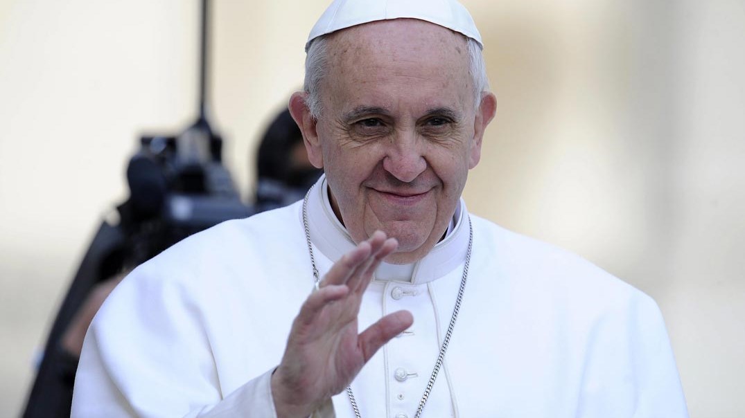 Δωρεά 50.000 ευρώ από τον Πάπα Φραγκίσκο στους σεισμόπληκτους της Λέσβου