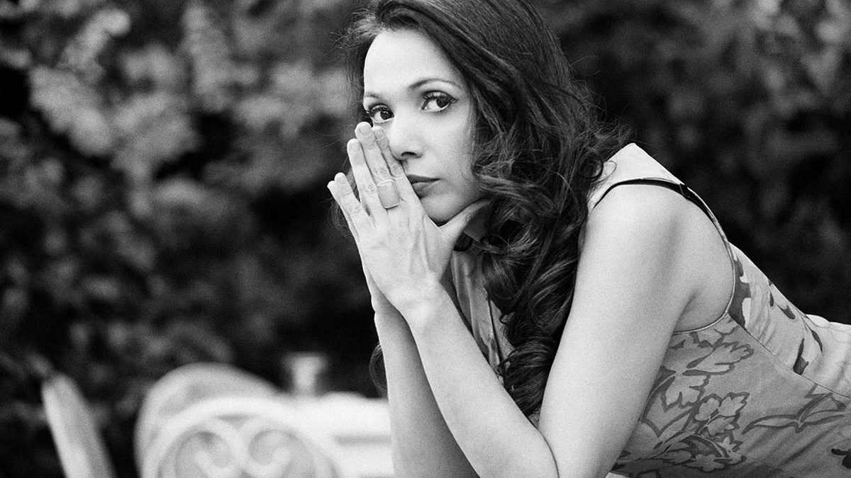 Η Αλεξανιάν ξεφυλλίζει τα «Τετράδια της Ανζέλ Κουρτιάν»