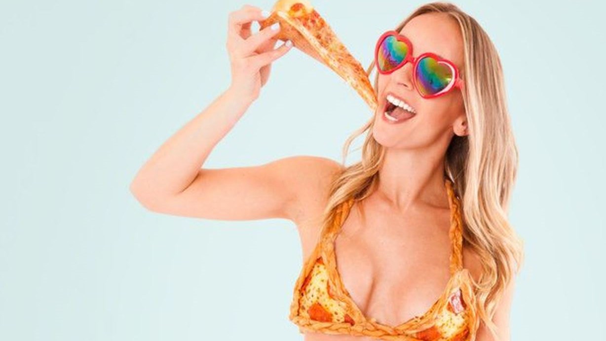 Ξεχάστε το μπικίνι … ήρθε το πίτσα-κινι – ΦΩΤΟ