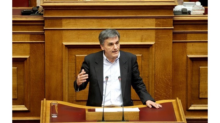 Τσακαλώτος: Ο Ντράγκι θα μας βάλει στο QE, αλλά όχι σύντομα – BINTEO