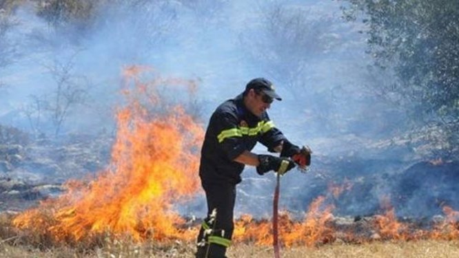 Σε εξέλιξη πυρκαγιά στην Πλακιά Ρεθύμνου