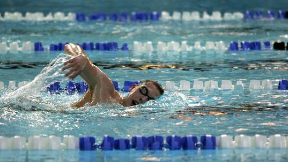 Γιατί η κολύμβηση είναι η καλύτερη γυμναστική