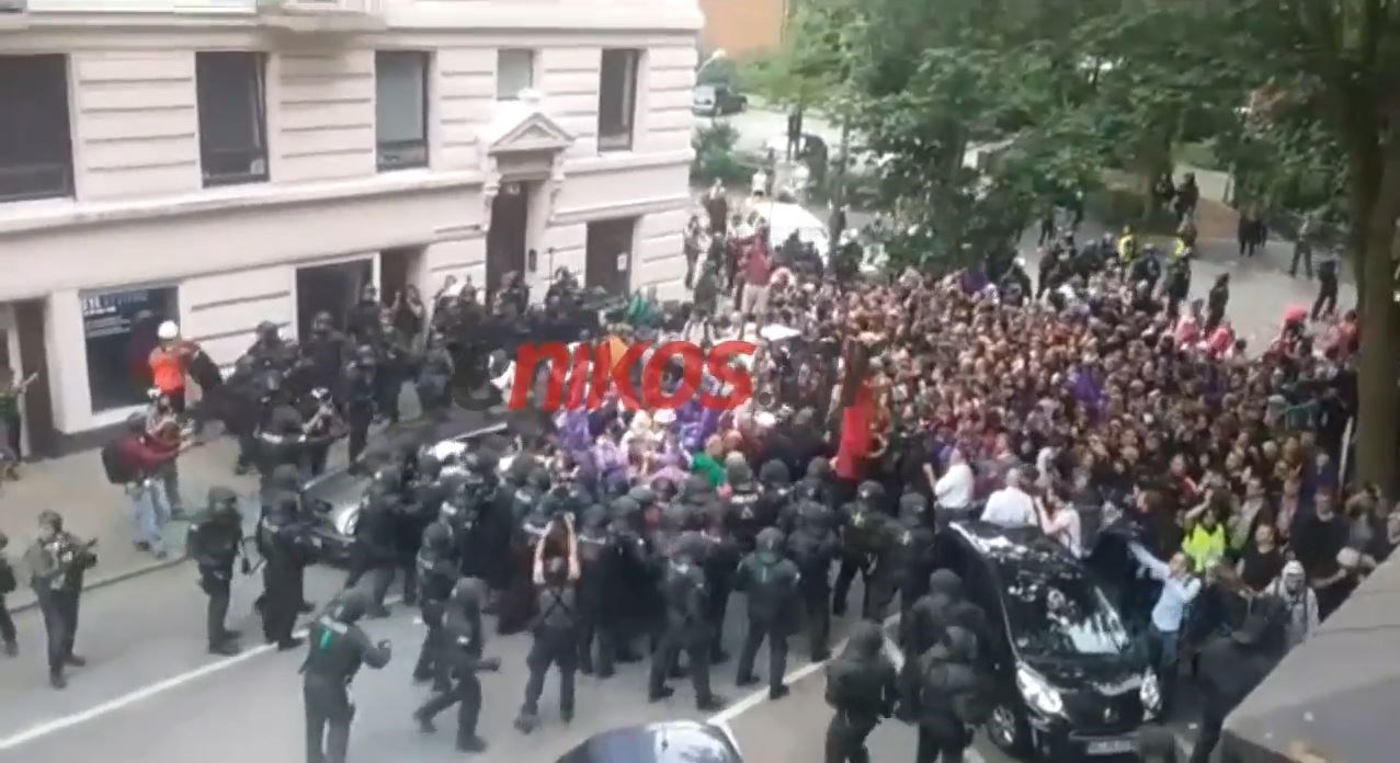 Διαδηλωτές συγκρούονται με την αστυνομία στο Αμβούργο – ΒΙΝΤΕΟ αναγνώστη