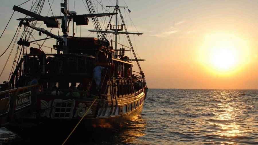 Αναστάτωση για 140 επιβάτες τουριστικού πλοίου στον Θερμαϊκό