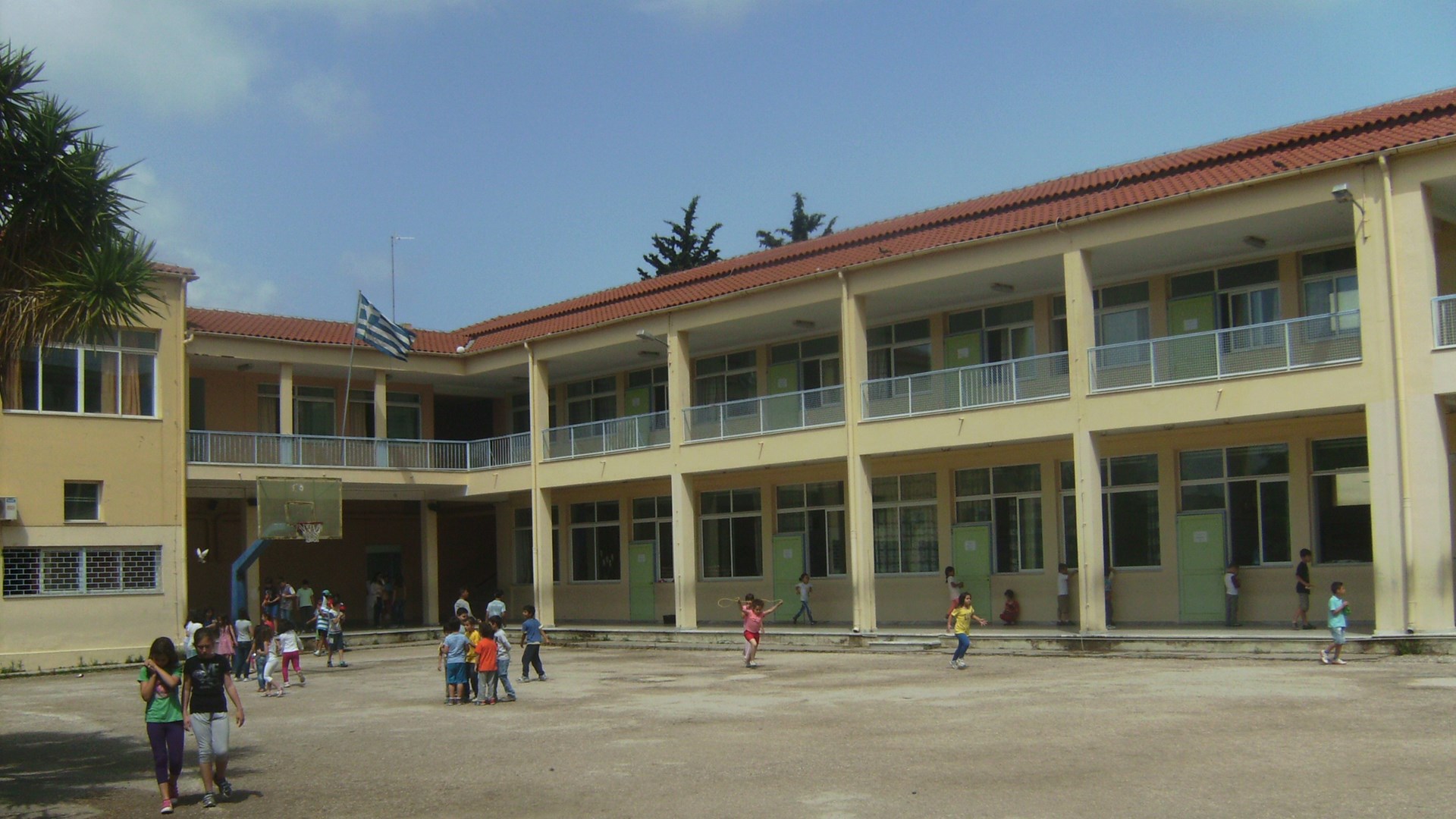 Αναστολή λειτουργίας του 12ου Δημοτικού Θεσσαλονίκης λόγω ακαταλληλότητας