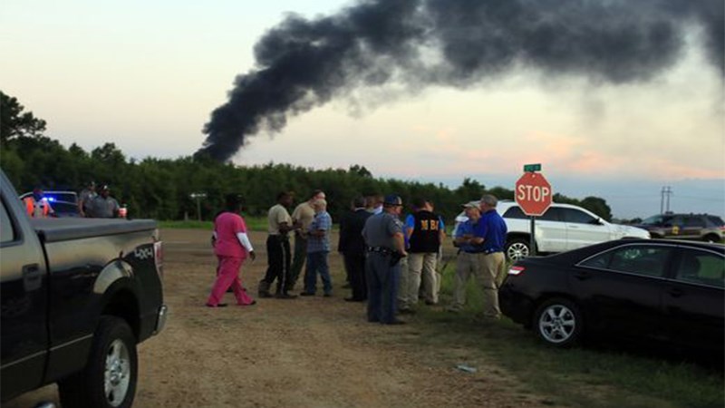 Οι πρώτες εικόνες από την πτώση του στρατιωτικού αεροσκάφους στο Μισισίπι- ΦΩΤΟ