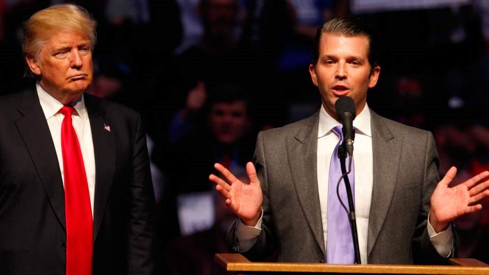 Πληθαίνουν οι αντιδράσεις για το σκάνδαλο με τον υιό Τραμπ