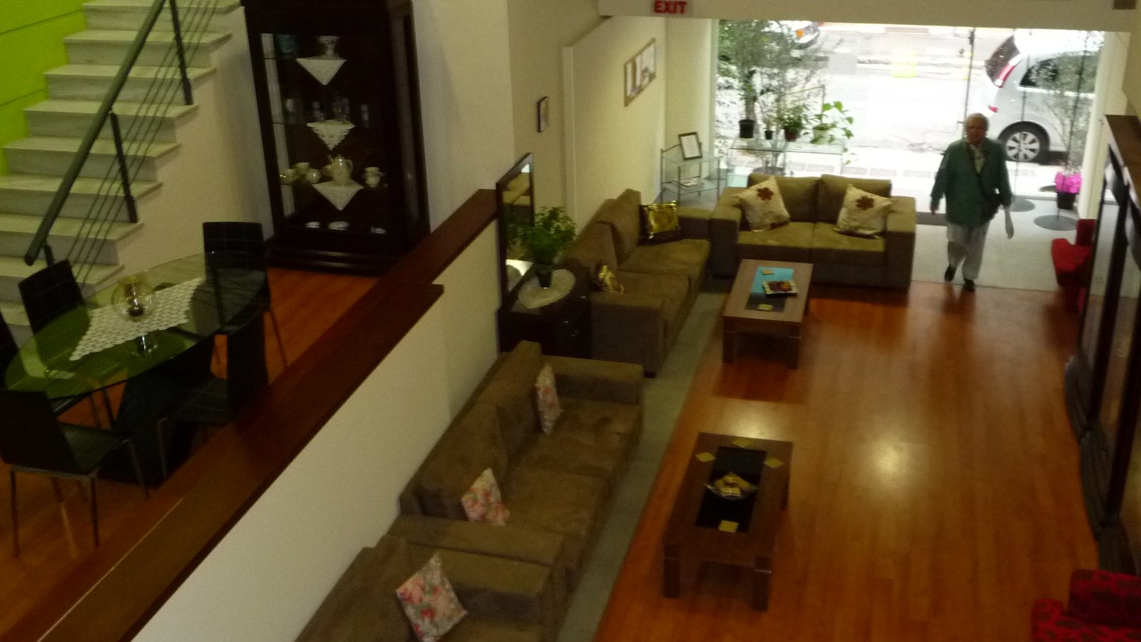 Έως και την Παρασκευή ανοικτές οι Λέσχες Φιλίας του δήμου Αθηναίων για προστασία από τον καύσωνα