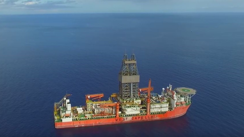 Αυτό είναι το πλοίο – γεωτρύπανο που βρίσκεται στην κυπριακή ΑΟΖ – ΒΙΝΤΕΟ