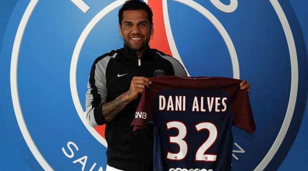 Ανακοίνωσε τον Ντάνι Άλβες η Παρί