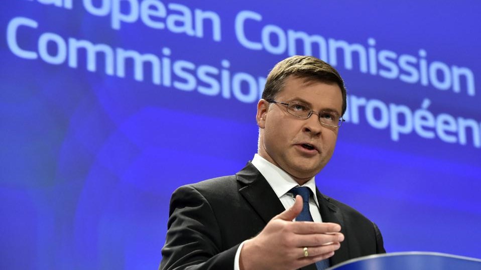 Ντομπρόβσκις: Ξεκινούν οι προετοιμασίες για επιστροφή της Ελλάδας στις αγορές