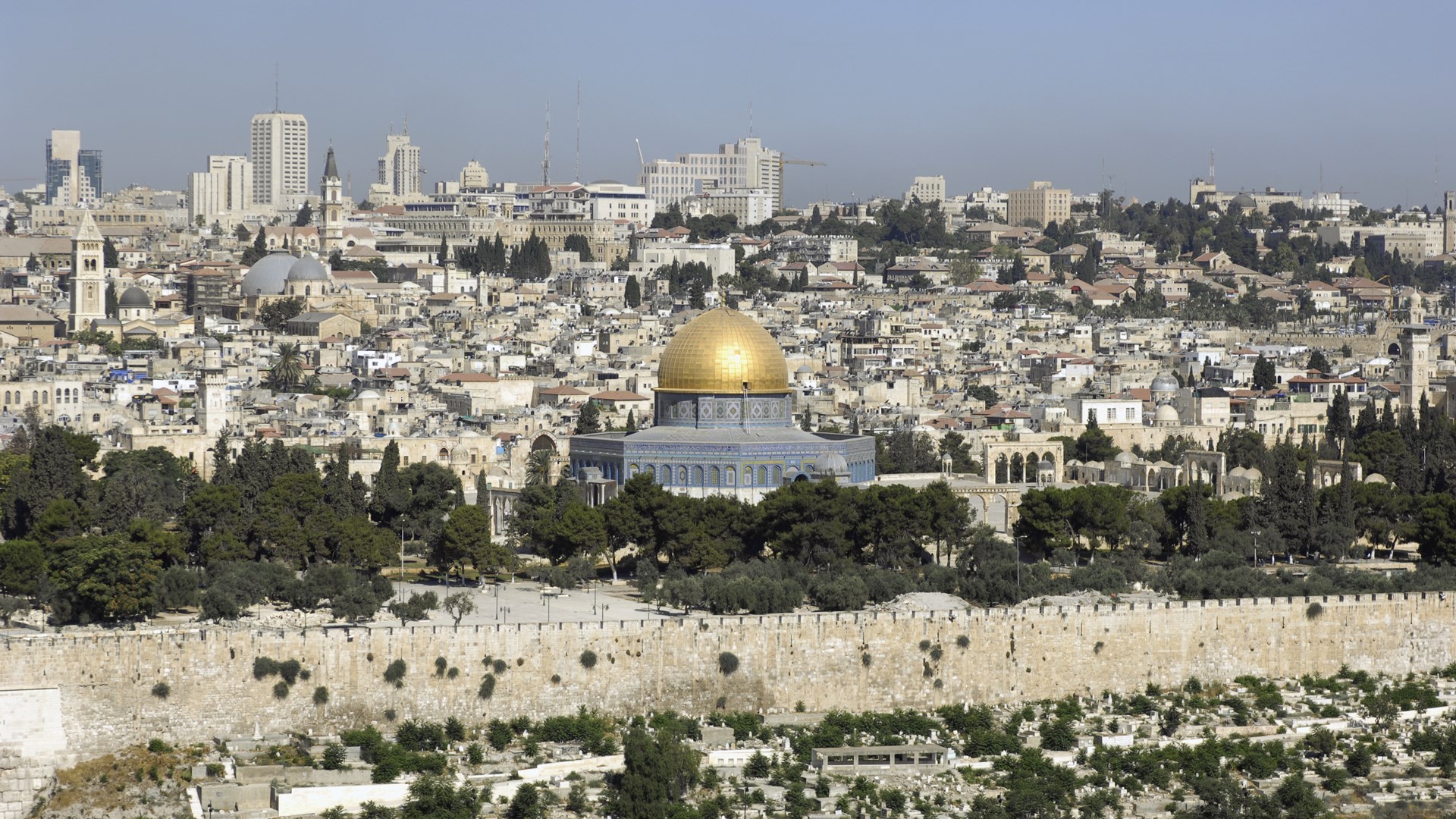 Ένοπλη επίθεση στην παλιά πόλη της Ιερουσαλήμ – Φόβοι για τραυματίες