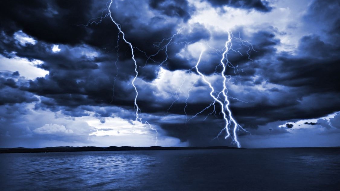 Από καλοκαίρι σε φθινόπωρο: Ραγδαία επιδείνωση του καιρού τις επόμενες ώρες