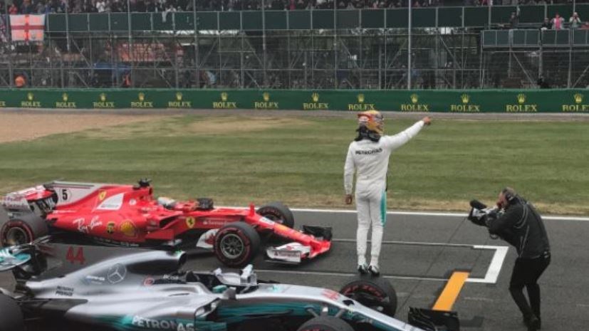 Ο Χάμιλτον πήρε την pole position στο Σίλβερστοουν