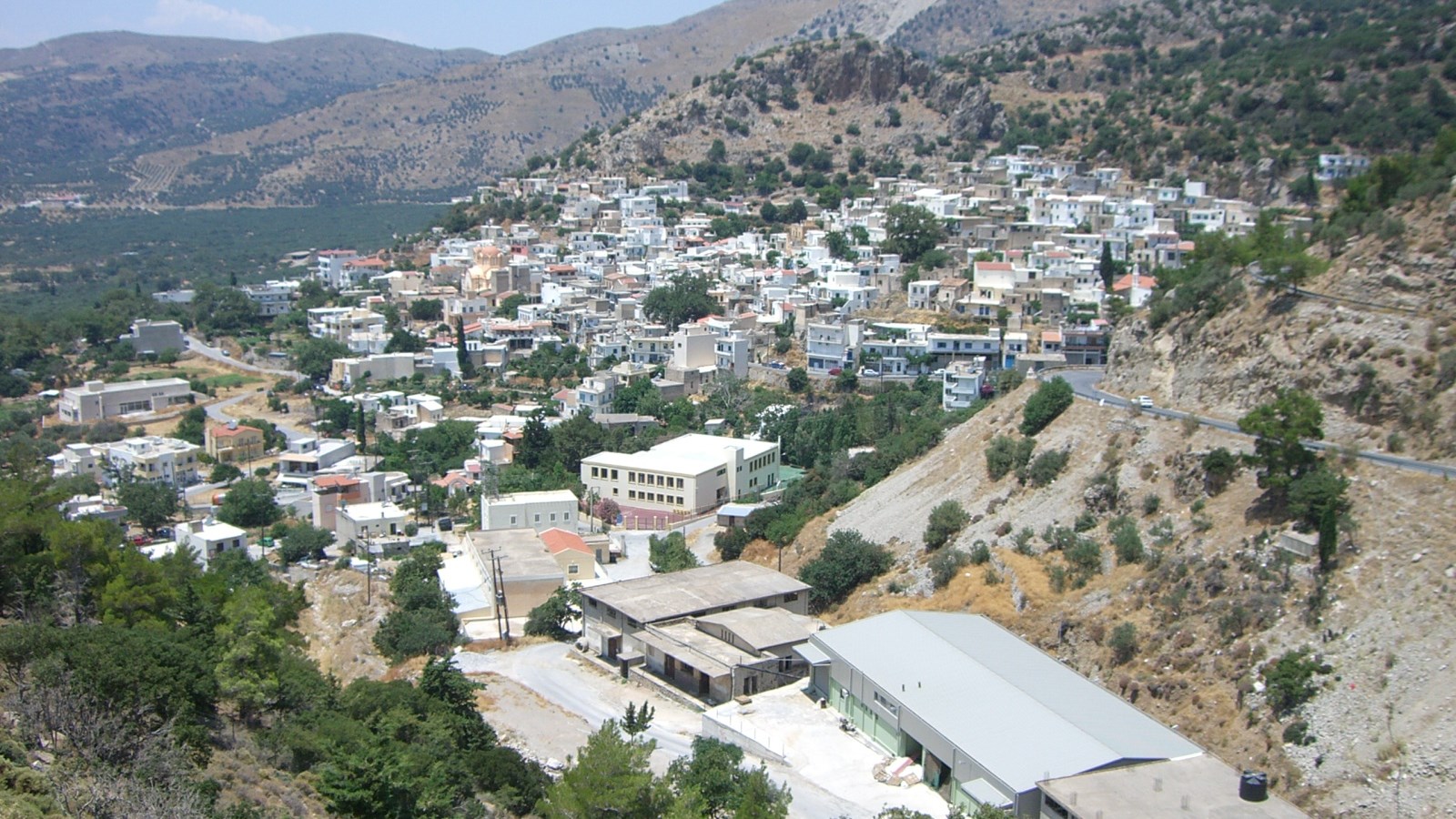 Κατέρρευσε μπαλκόνι από τον σεισμό στην Κρήτη