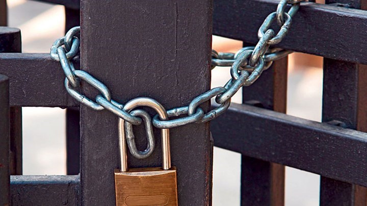 “Λουκέτο” σε νυχτερινό κέντρο όπου εμφανίζεται γνωστός τραγουδιστής