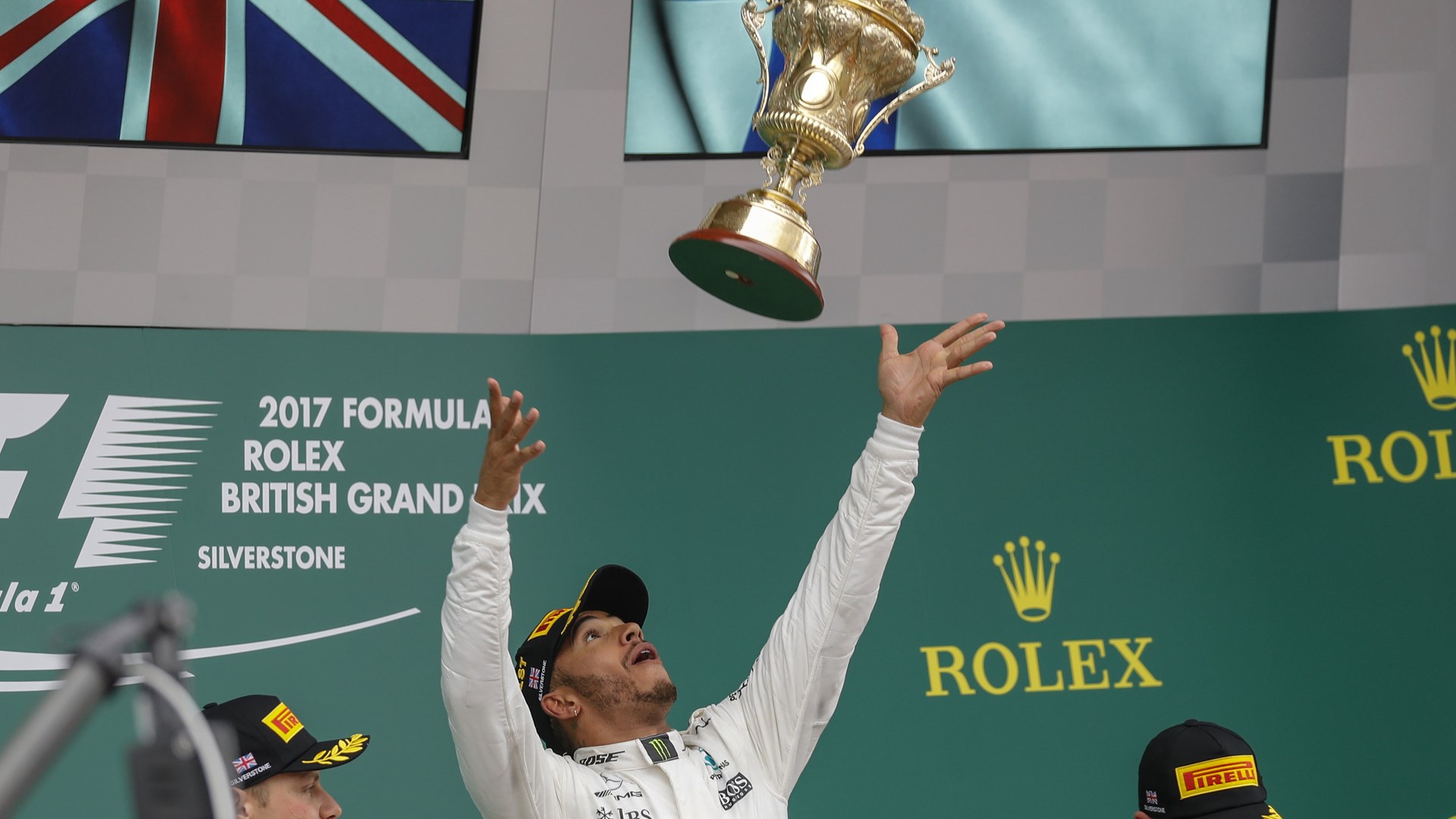 “Βασιλιάς” του Σίλβερστοουν ο Χάμιλτον