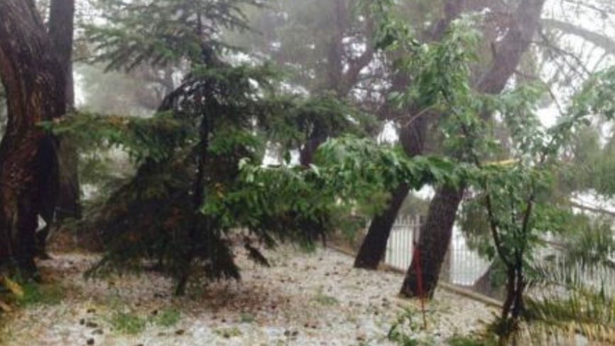 Χαλαζόπτωση και κατολισθήσεις στην επαρχιακή οδό Χαλανδρίτσας -Καλαβρύτων  – ΦΩΤΟ