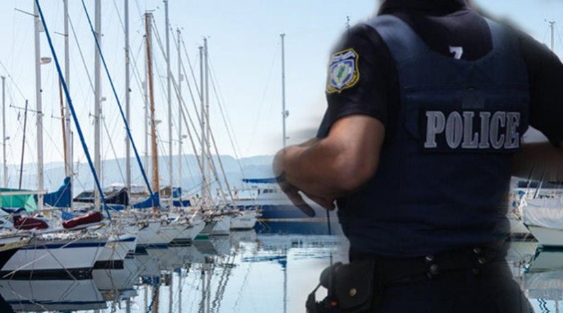 Αστυνομικός βρήκε πορτοφόλι με 2.000 ευρώ και το παρέδωσε
