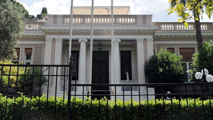 Κυβερνητικές πηγές: Έξοδος στις αγορές με κριτήριο τη βέλτιστη διαχείριση του χρέους