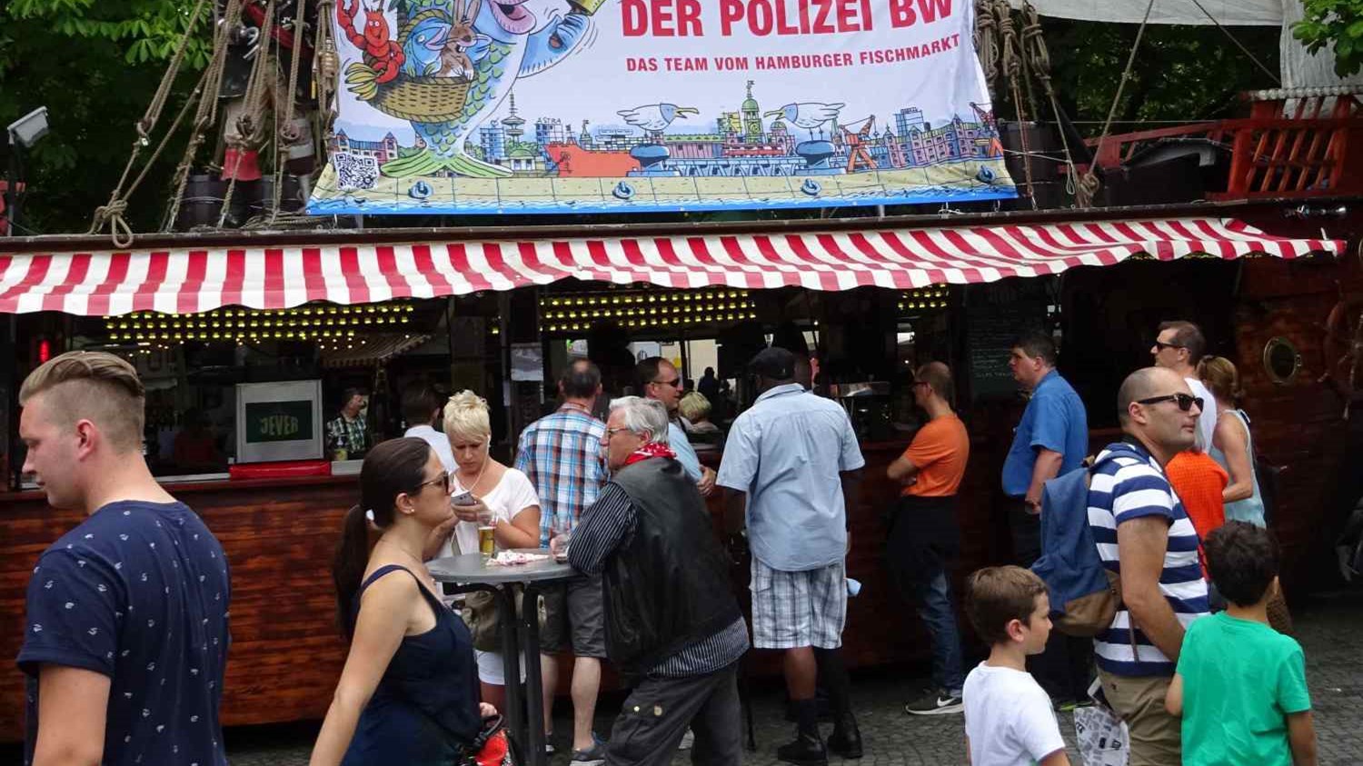 Συμπλοκές μεταξύ αστυνομικών και μεταναστών στην Στουτγκάρδη