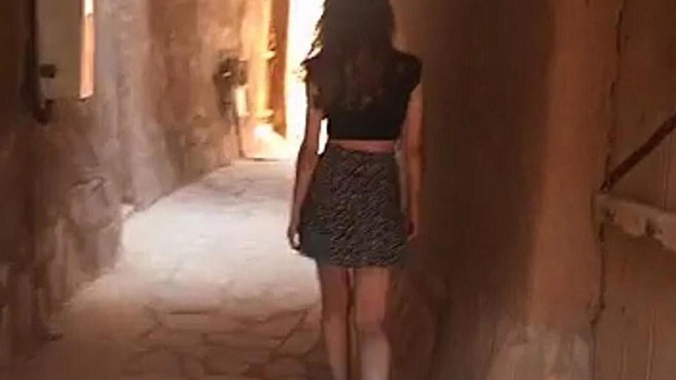 Σαουδική Αραβία:  Συνελήφθη το γενναίο “κορίτσι με το μίνι”