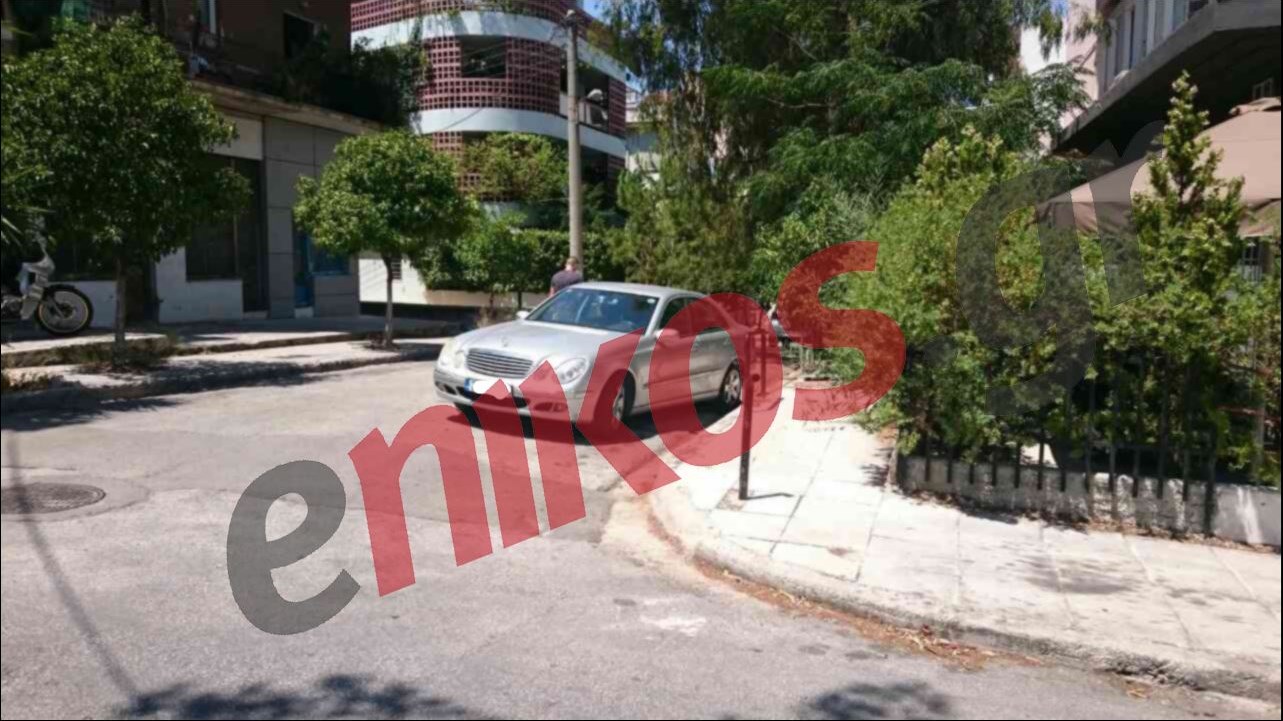 Παρκάρισμα για… Όσκαρ – Άφησε το αυτοκίνητο στη μέση του δρόμου – ΦΩΤΟ αναγνώστη