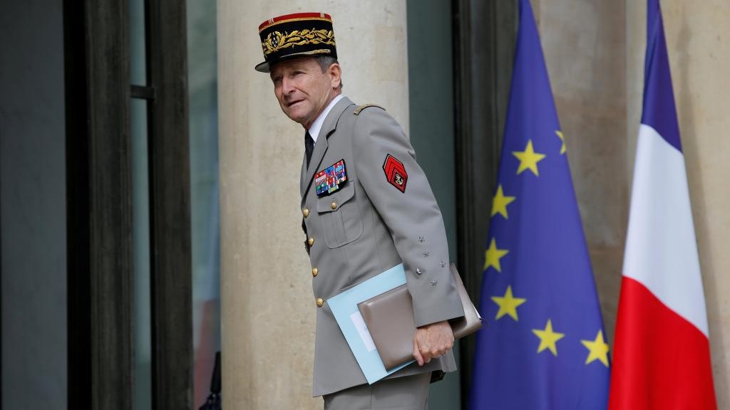 Παραιτήθηκε ο αρχηγός των γαλλικών Ενόπλων Δυνάμεων – Η κόντρα με τον Μακρόν