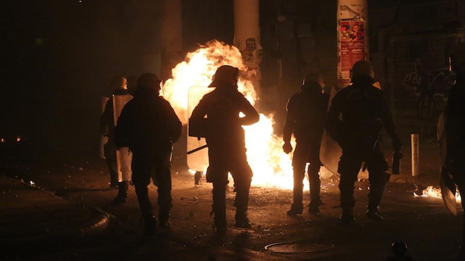 Νέα επεισόδια γύρω από το Πολυτεχνείο – Τρεις προσαγωγές