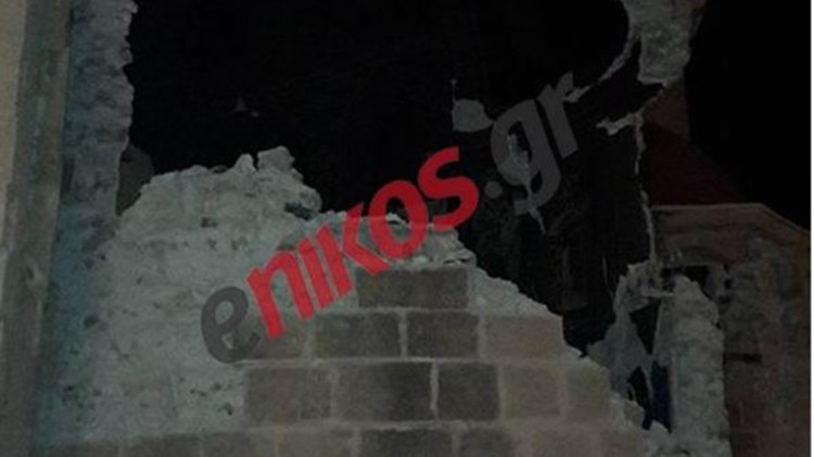 Κατέρρευσε το ιερό του ναού του Αγίου Νικολάου στην Κω – Μεγάλες ζημιές στο τζαμί – ΦΩΤΟ αναγνώστη