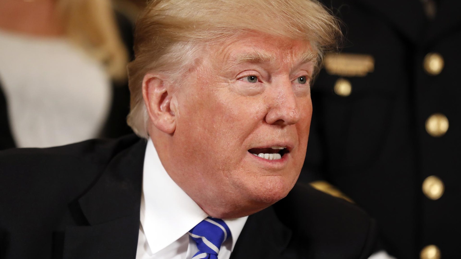 Ο Τραμπ «θα έπρεπε να ντρέπεται», λέει πρώην διευθυντής της CIA