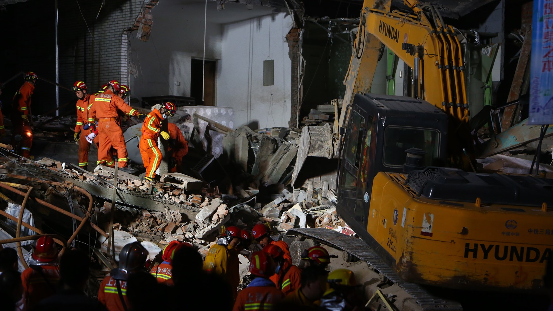 Πέντε νεκροί από κατάρρευση κτιρίου στη Σαγκάη