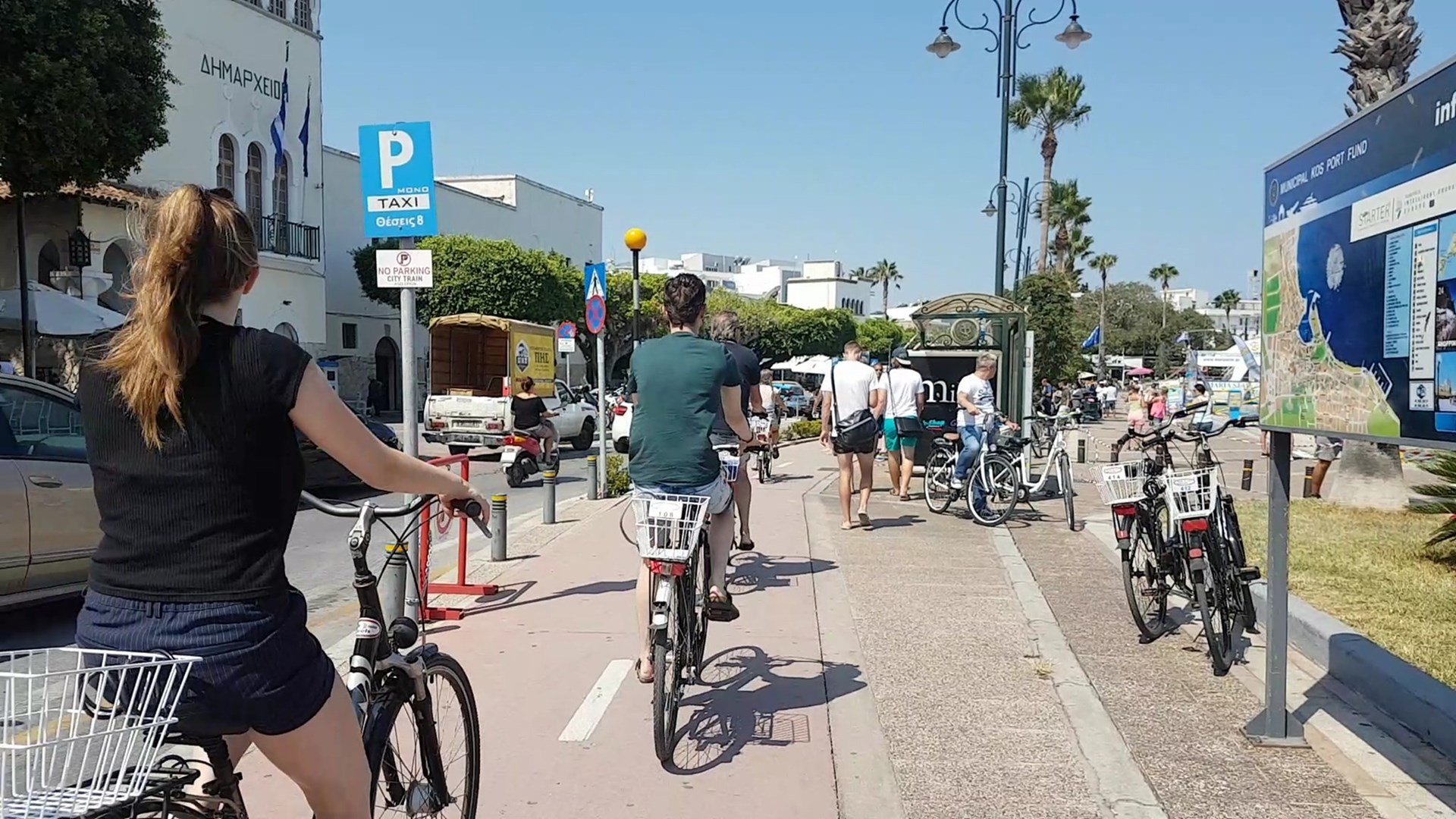 Ομαλοποιείται η κατάσταση στην Κω – Τουρίστες κάνουν βόλτες στο νησί – ΦΩΤΟ