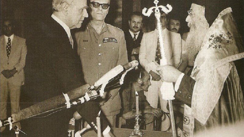 Η πτώση της χούντας και η αποκατάσταση της δημοκρατίας στην Ελλάδα